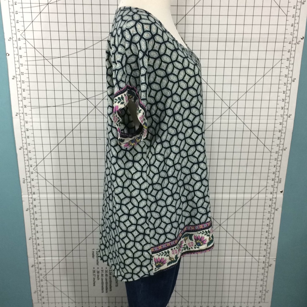 Ing Geometric blouse L floral trim - Picture 5 of 8
